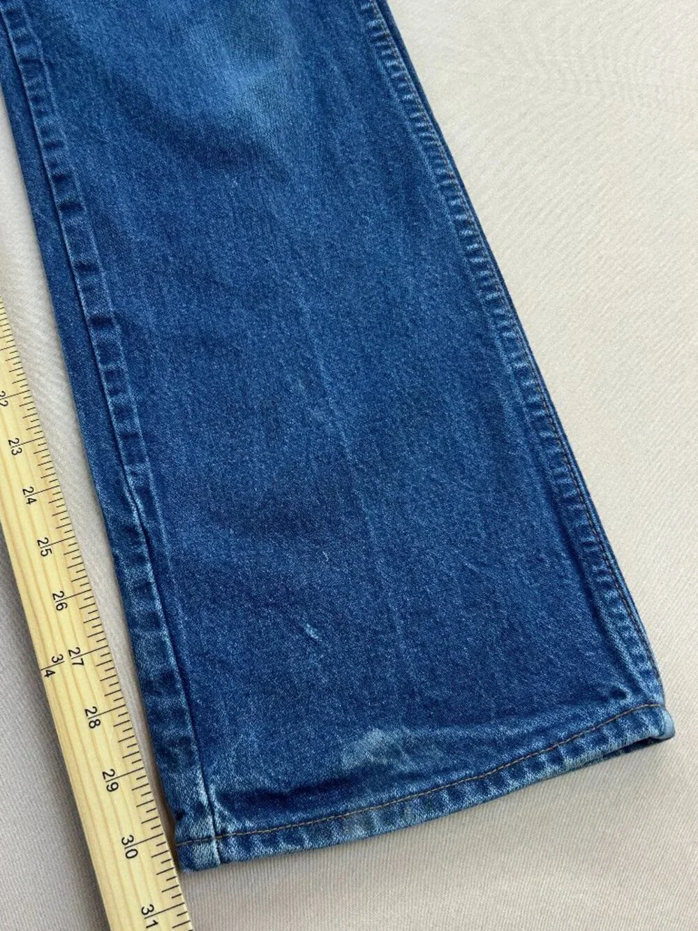 Wrangler Straight Jeans Mens Size 32x33 Blue Denim Vintage 13MWZ Made in USA